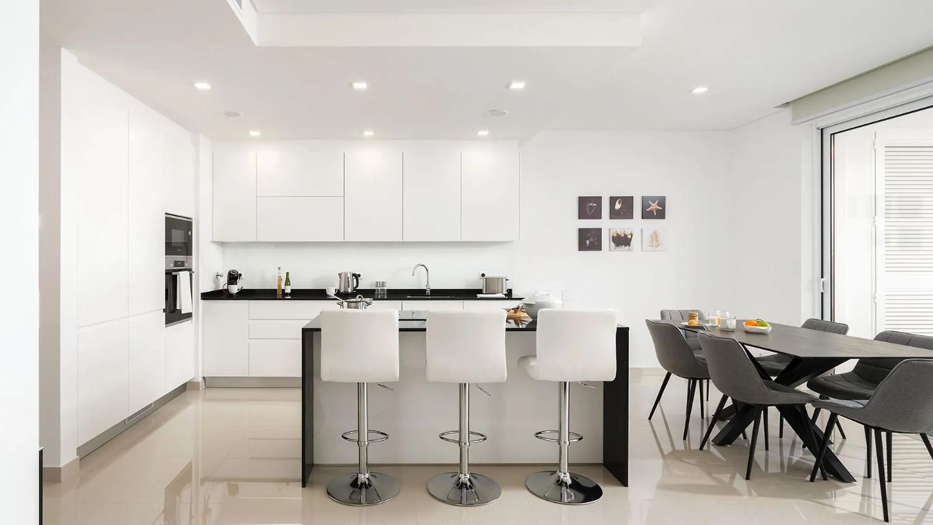 Bright Modern Seaside Apartment Lagos