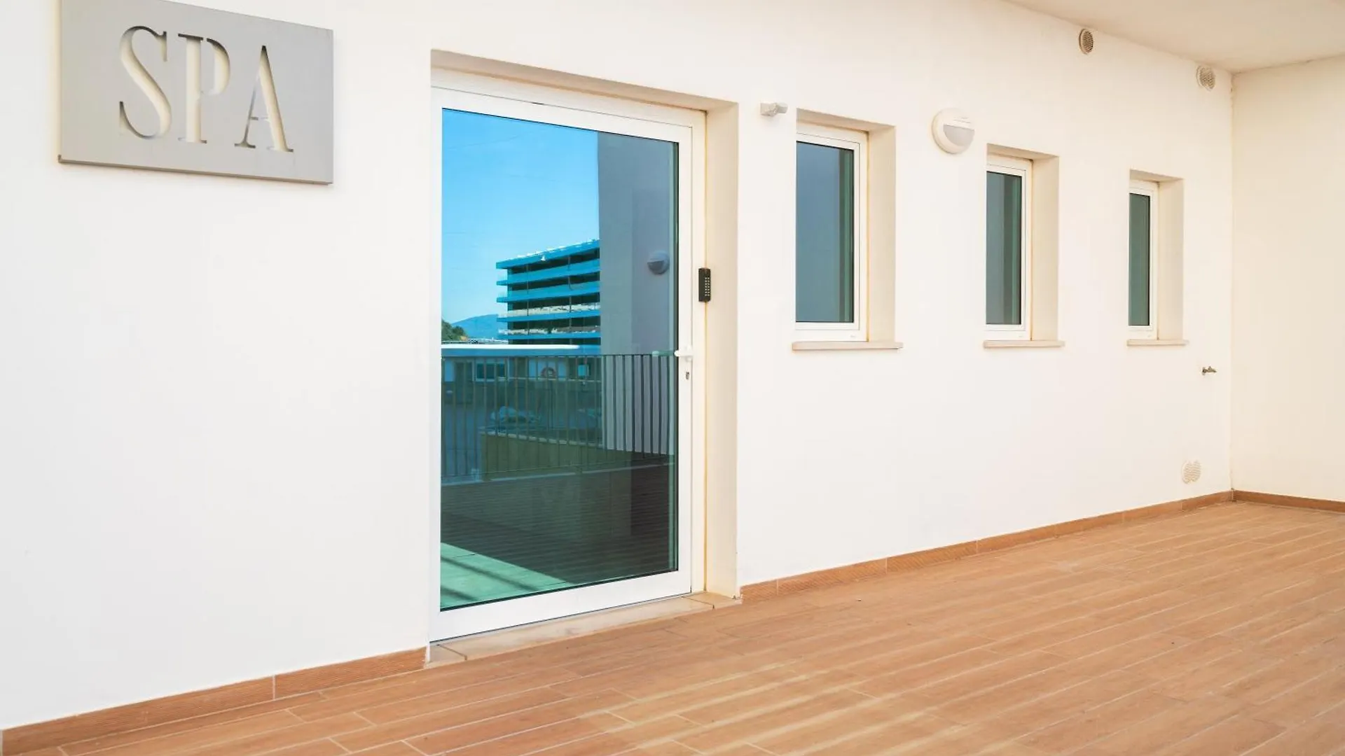 Bright Modern Seaside Apartment Lagos